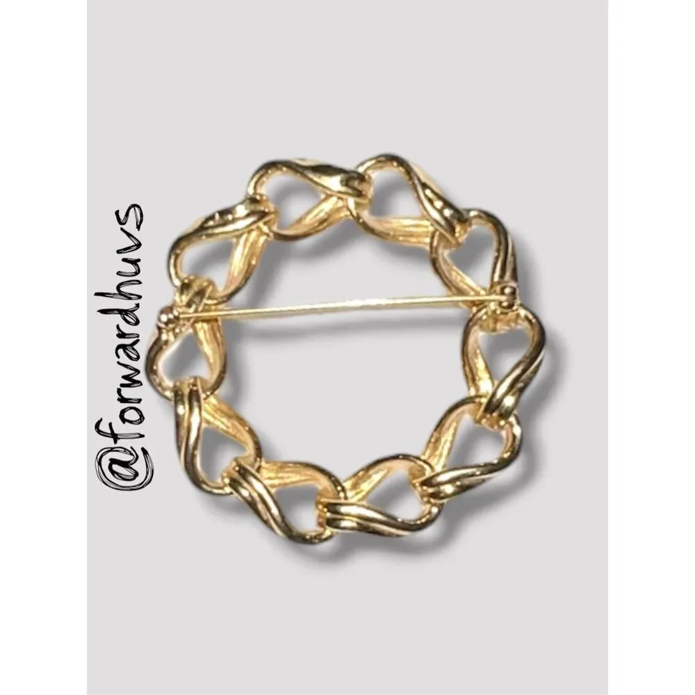 Gold Tone Interlocking Loop Brooch